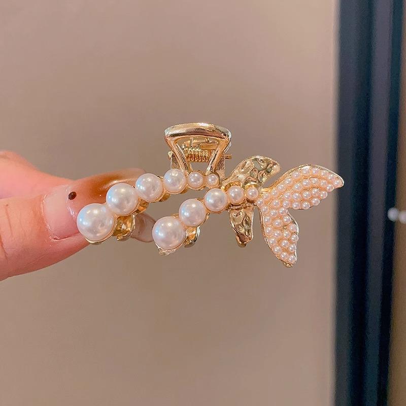 2025 Жемчужная заколка-краб для волос для женщин - Элегантный осенне-зимний аксессуар для волос для челки и боковых укладок