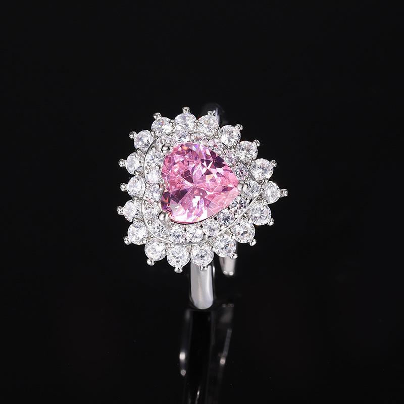 Ювелирные изделия Медное основание Позолоченное Имитация Красного Корунда В форме сердца Темпераментный набор Камень героини 8 * 8