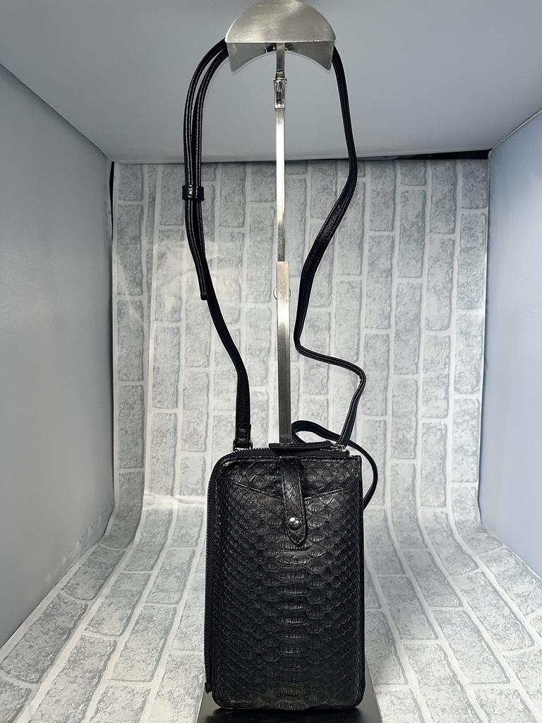 Smartphone Shoulder Pochette with Wallet Function Travel Pochette 3WAY Vertical Python Genuine Leather Snakeskin Snakeskin Snakeskin Smartphone