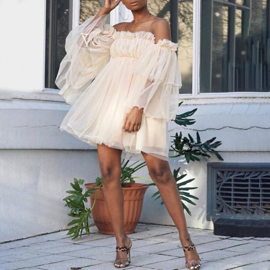 Мини-платье с открытыми плечами и рюшами, женское сетчатое платье с разрезом на шее и расклешенными рукавами, уличная одежда