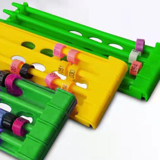 Yousheng Держатель для колец на лапку птицы Высокая прочность Большая вместимость ABS Держатель для колец на лапку голубя Стойка-вешалка для ножных колец птиц Товары для домашних животных