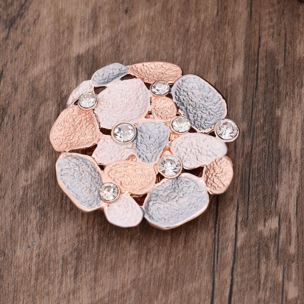 Новая геометрическая ажурная брошь-магнит в виде лепестка, банкетная женская брошь-магнит с универсальным дизайном, подчеркивающая высокий класс