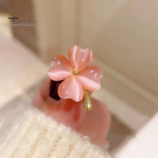 Брошь в виде клевера, украшение для воротника официальной одежды, брошь с растением, ювелирные изделия для одежды, гладкая реалистичная форма листа, антикоррозийная легкая булавка для одежды