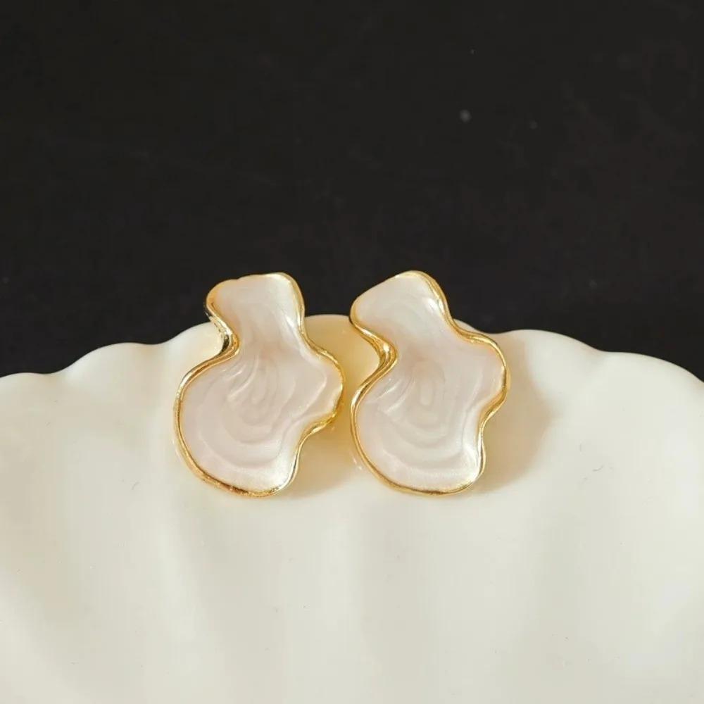 New Trendy Artistic Abstract White Color Cloud Irregular Stud Earring for Women Temperament Ear Jewelry Simple Party Gifts