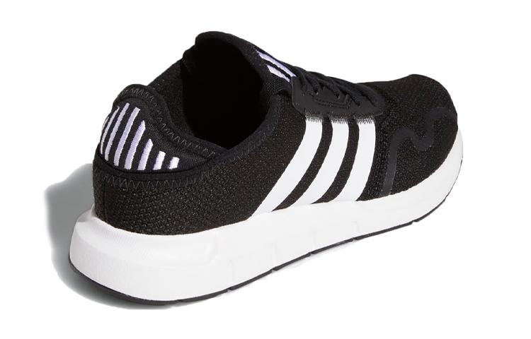 adidas Оригинальные Кроссовки для бега adidas Swift Run X с амортизацией Низкие Детские Черно-белые FY2150