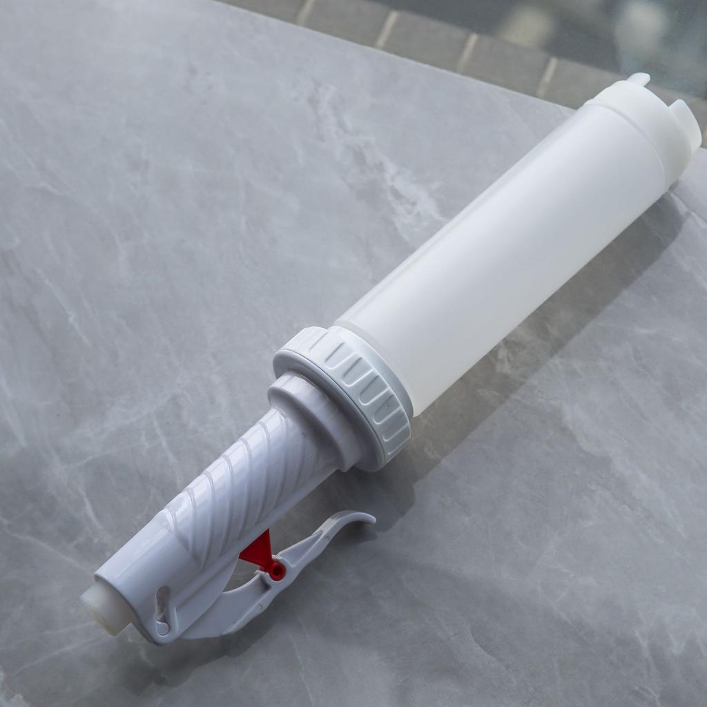 Refillable 480ml Sauce Dispenser Hanging Salad Dressing Bottle Condiment Dispenser For Busy Restaurants Enduring