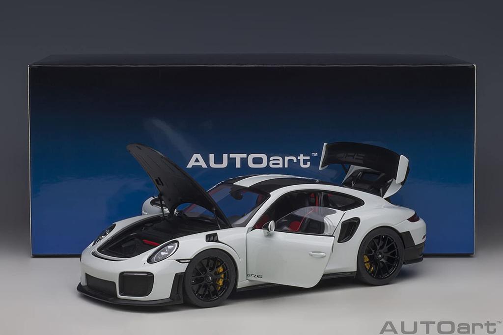 AUTOart Porsche 911 GT2 RS Weissach Package черный готовый продукт 78171 1/18 (991,2) Белый/Углерод