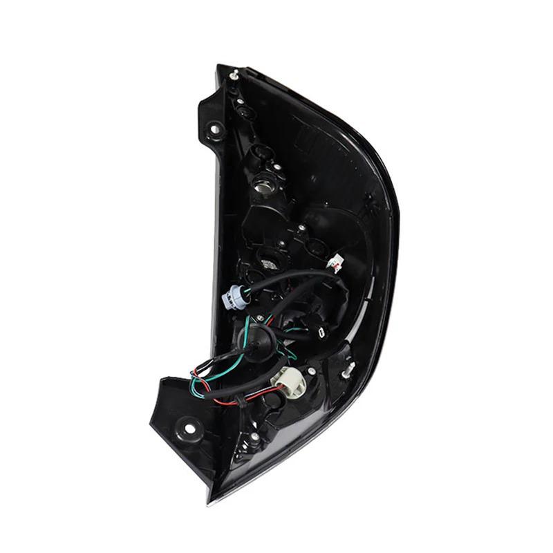 Светодиодные задние указатели поворота, стоп-сигналы и габаритные огни для Prius C 2015-2019