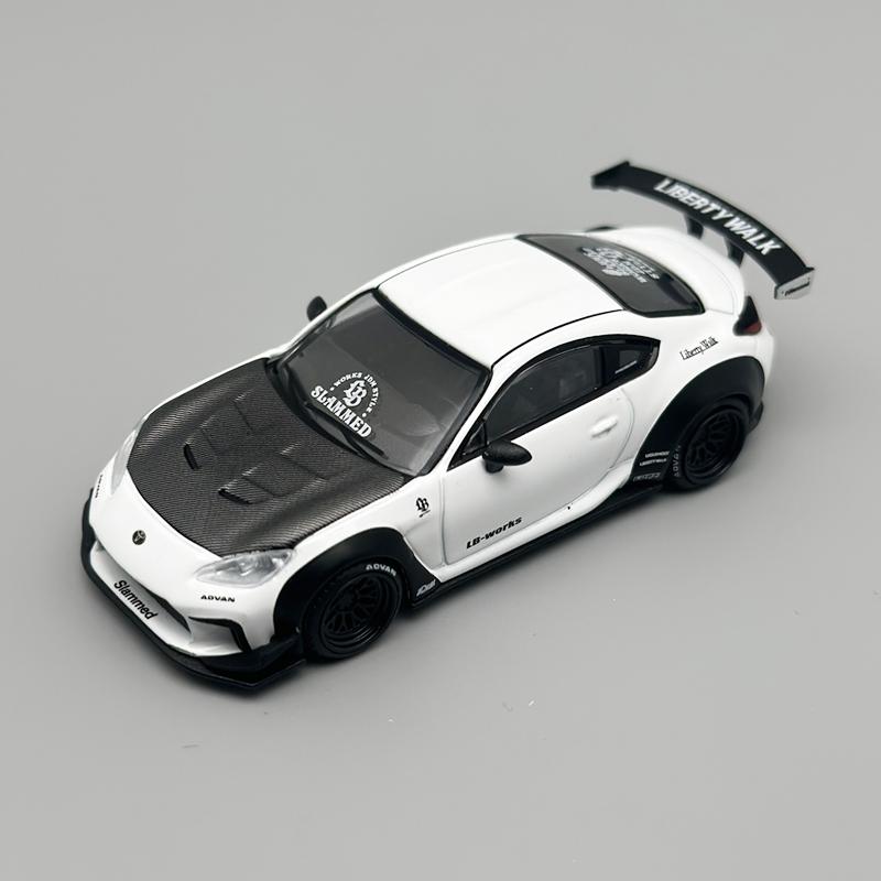 RE33MINIGT 1:64 Toyota GR86 LBNation White Alloy Car Model 769