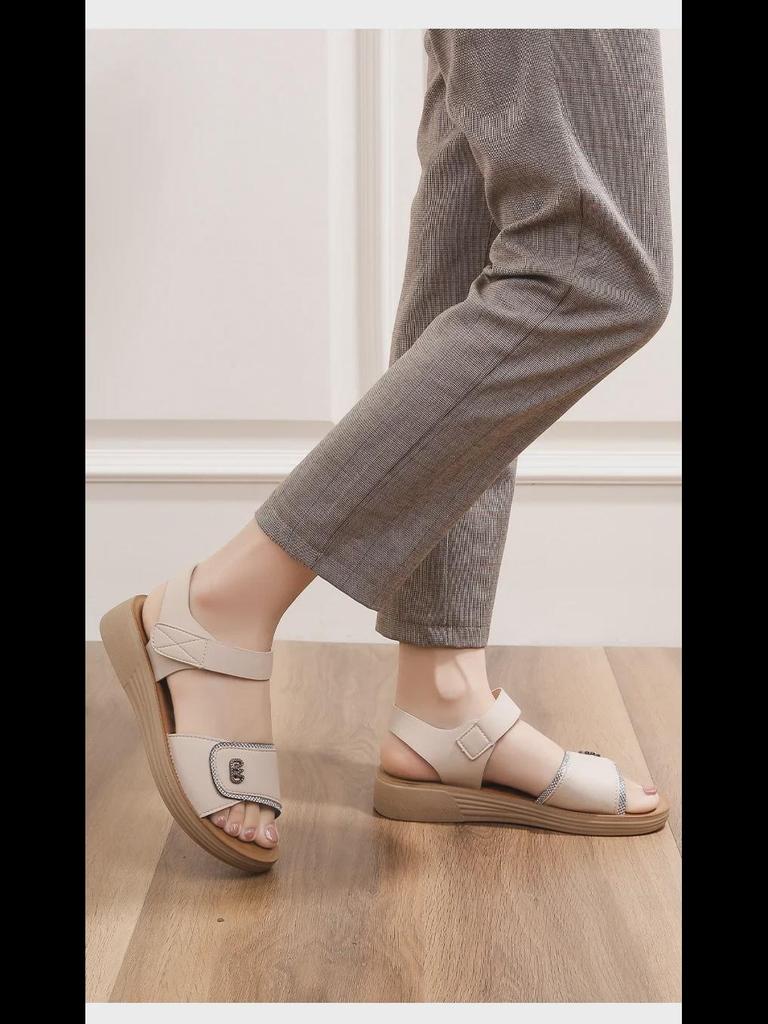 Летние нескользящие сандалии с мягкой подошвой 2025 года для женщин среднего возраста и пожилых людей