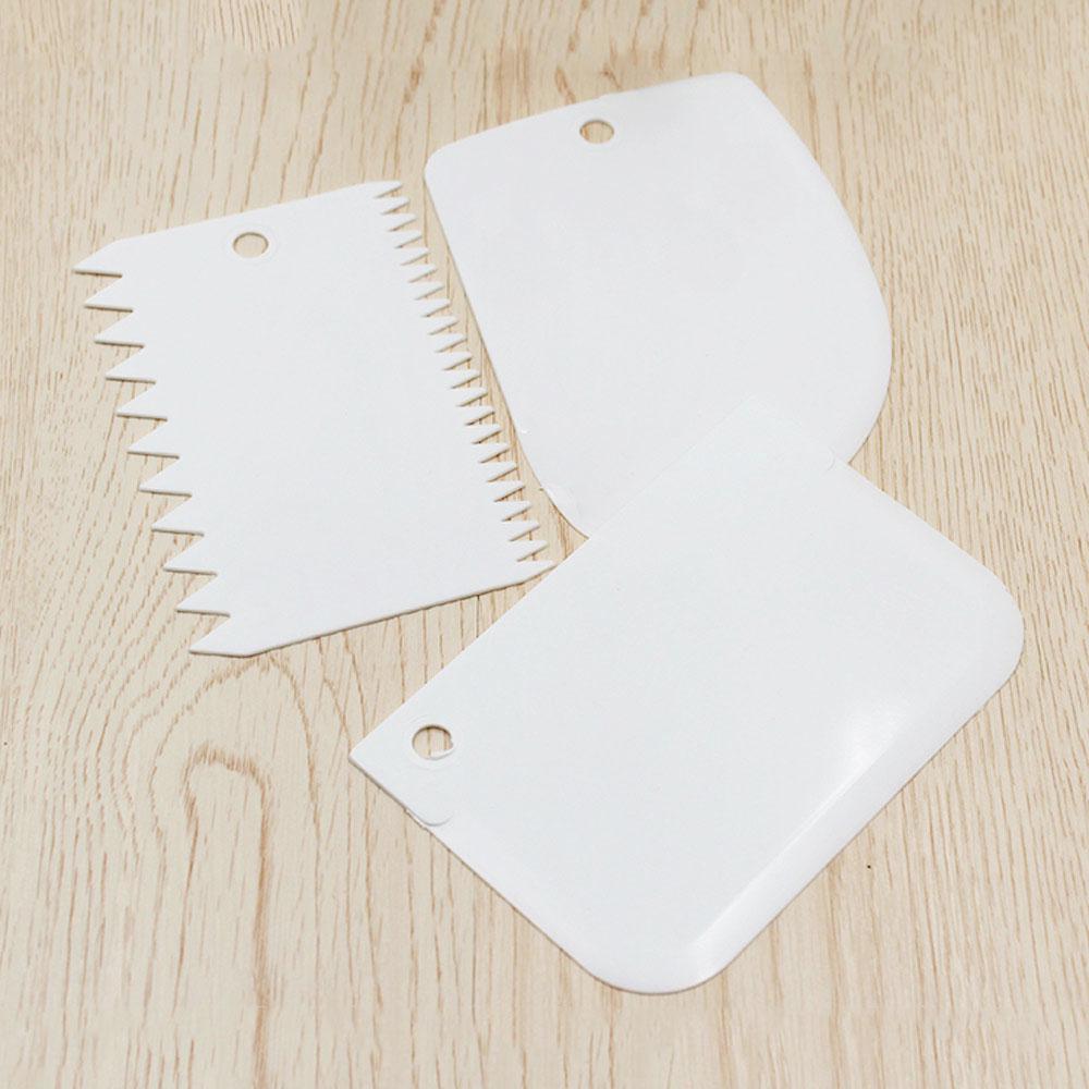 3Pcs Plastic Dough Knife Icing Fondant Scraper Jagged Edge Plain Smooth Cake Paddle Cake Spatulas