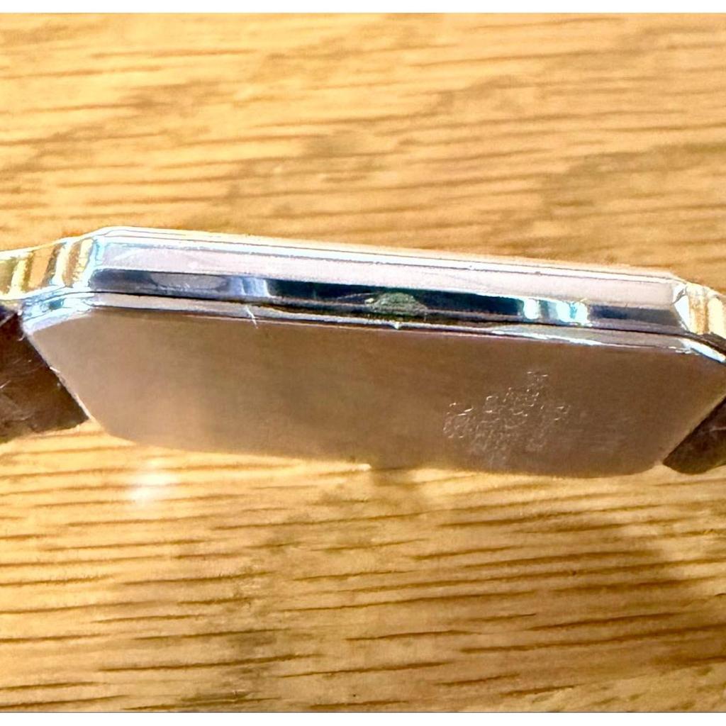 SEIKO Dolce Кварцевые Квадратные Золотой x Серебряный