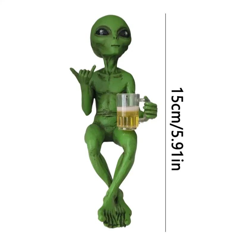 2026 Latest Models Alien Statue Drinking Beer Alien Sculpture Resin Craft Novelty Funny Desktop Decoration Bookshelf Office