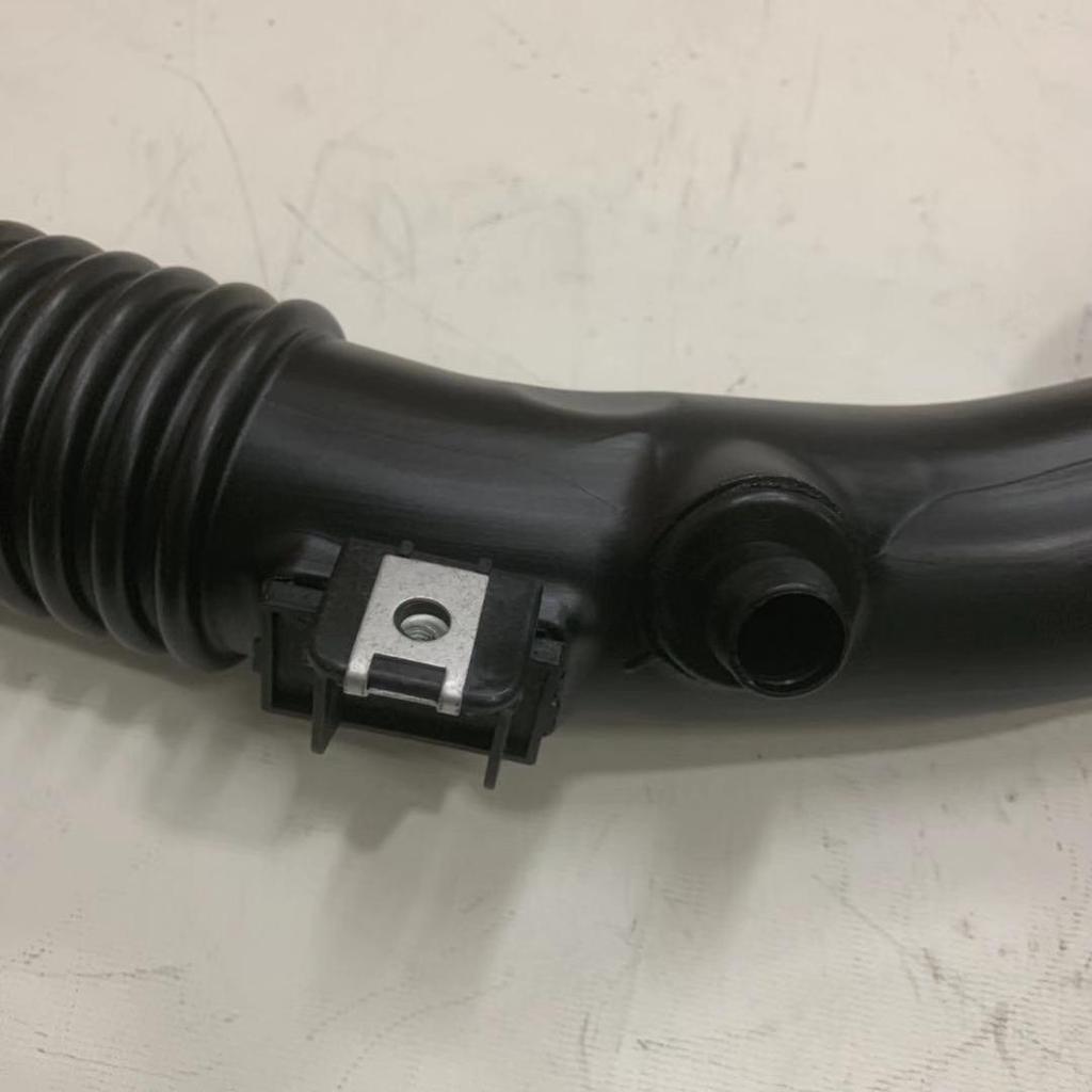 BMW Turbocharger Intake Pipe for X5/X6 13711706811