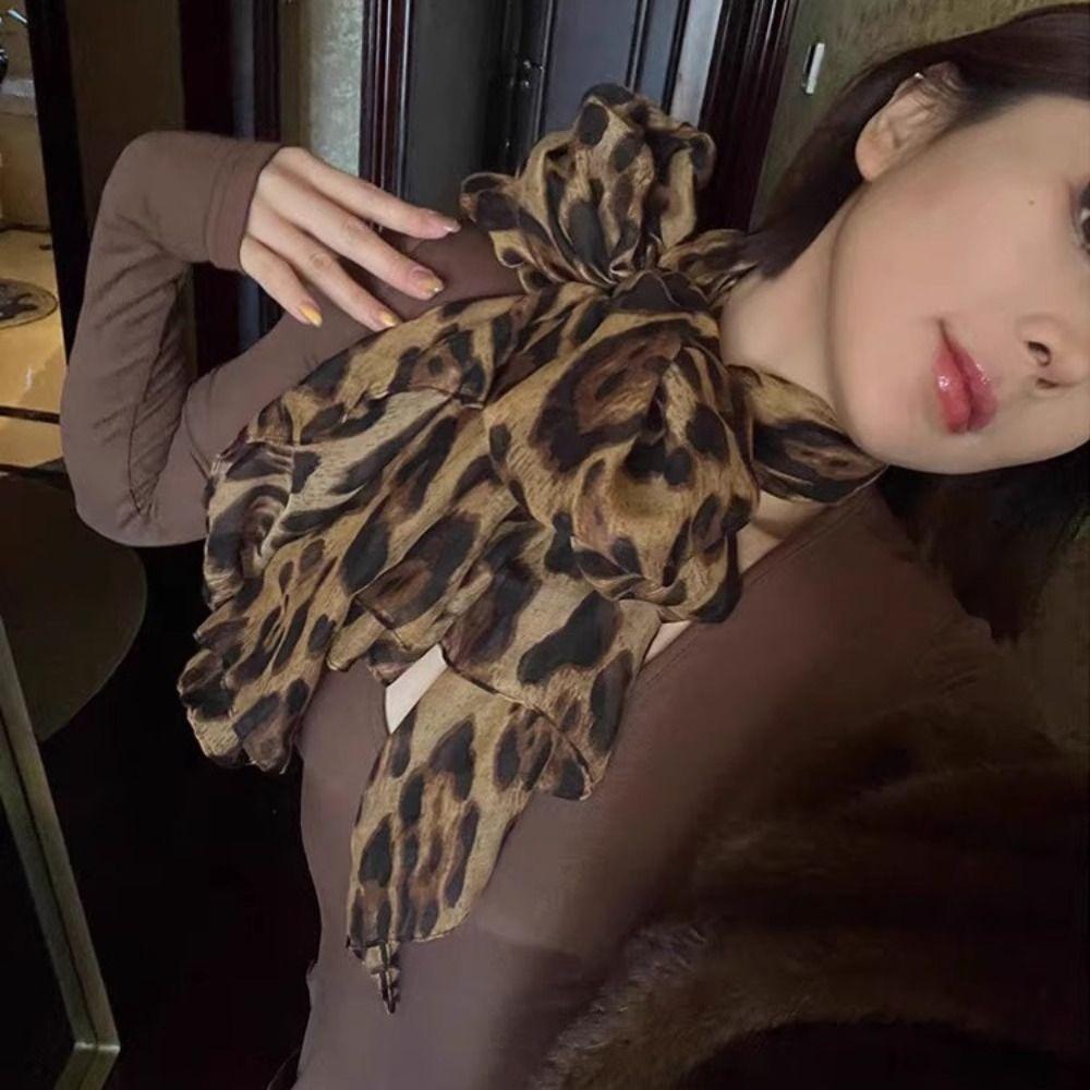 Classic Leopard Print Scarf Soft Thin Women's Wrap Shawls Elegant Y2k Silk Scarf Female
