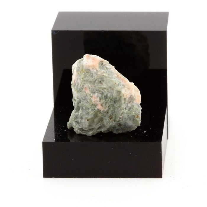 Diopside 34.1 carats
