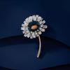 Retro Elegant Sunflower Brooch, High-End Female Delicate Daisy Brooch, Niche Design Sense, Pin, Jacket With Accessories