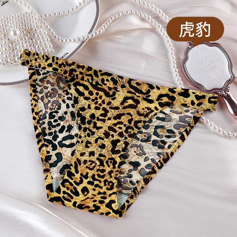 Женские трусы, бесшовное нижнее белье, тонкие удобные трусики, трусы с низкой талией, треугольные шорты с подтяжкой бедер для девочек