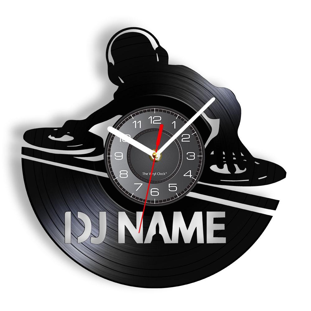 Настенные часы на заказ Персонализированные DJ настенные часы Изготовление на заказ Часы DJ виниловая пластинка Настенное искусство для ночного клуба Декор Подарок для любителей музыки