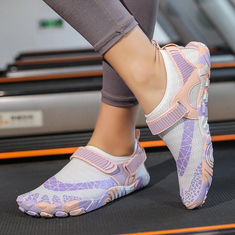 Кроссовки для фитнеса в помещении, бытовая обувь с мягкой подошвой и пятью пальцами, легкая обувь для йоги со скакалкой, нескользящая и дышащая обувь для комплексных тренировок