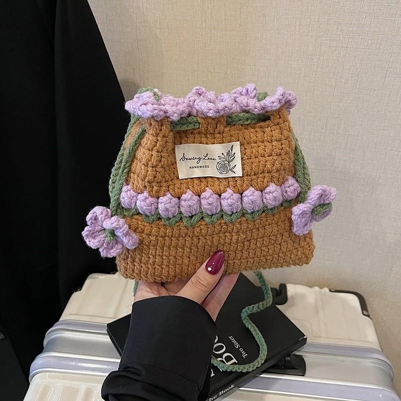 Flower Shape Knitted Shoulder Bag With Soft Water Bucket Shape For Urban Style