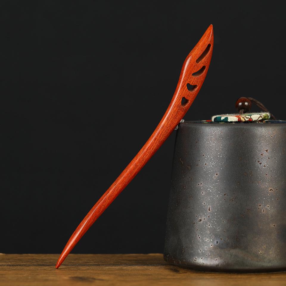 Заколка из красного сандалового дерева для прически-пучка: Элегантный древнекитайский стиль