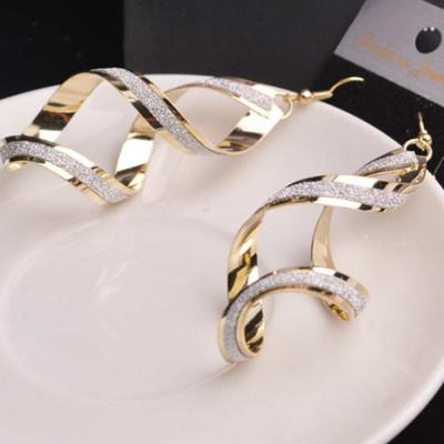 Женские висячие серьги в форме спирали