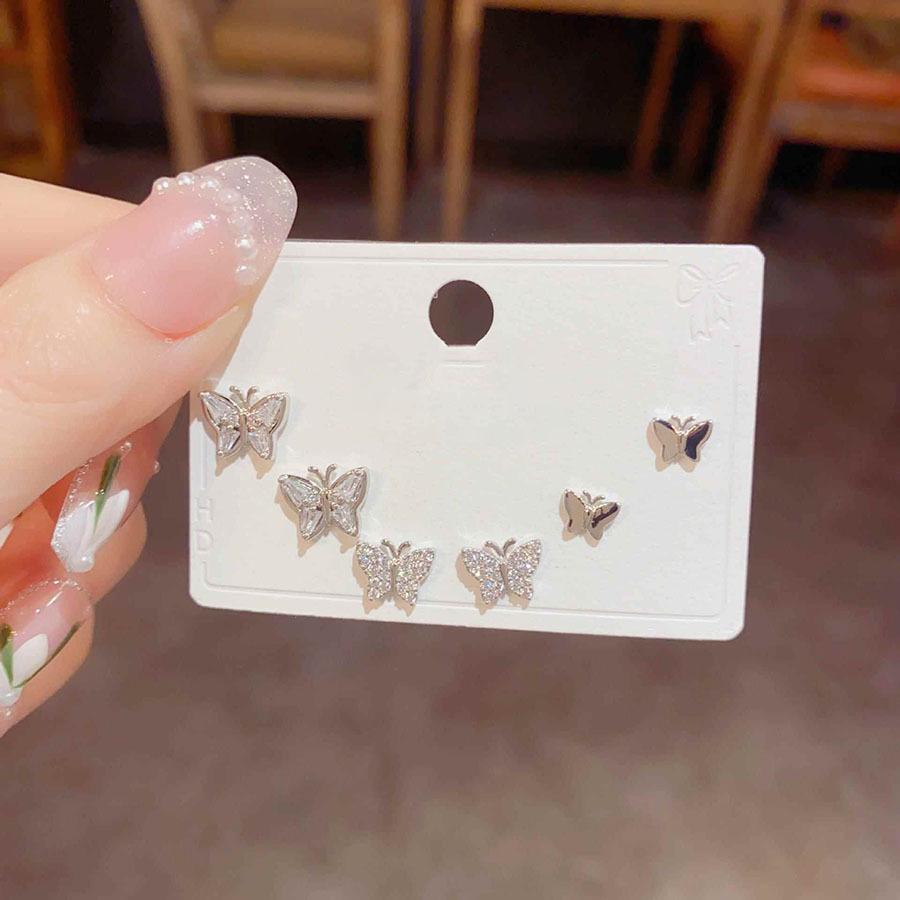 Super Flash Butterfly Stud Earrings Light Luxury Fashion High Sense Earrings Versatile Small Exquisite Temperament Earrings Women