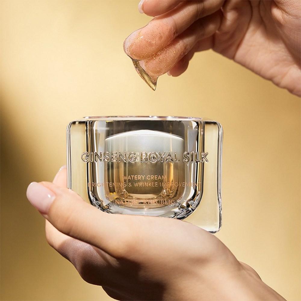 Nature Republic Специальный набор увлажняющего крема Ginseng Royal Silk с кремом для век