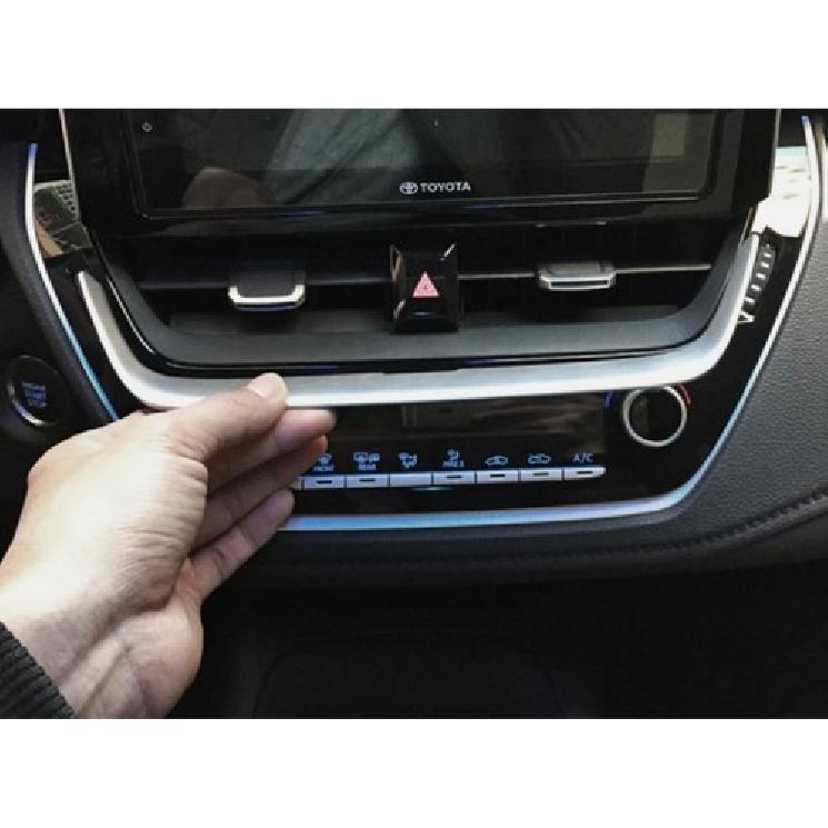 Для Toyota Corolla -2026 Центральная решетка вентиляции на приборной панели Матовый серебристый 1 шт.