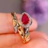 Элегантное вьетнамское кольцо-змейка с регулируемым размером, покрытое золотом, для женщин, с потрясающим дизайном из красных и зеленых драгоценных камней