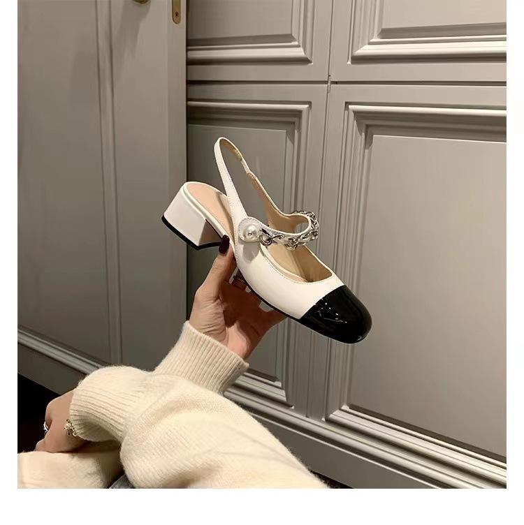 Кожаные туфли Мэри Джейн в тон, женские, весна-лето 2025, новые, с жемчужной цепочкой, с закрытым носком, на толстом каблуке, темпераментные, с открытой пяткой, сандалии