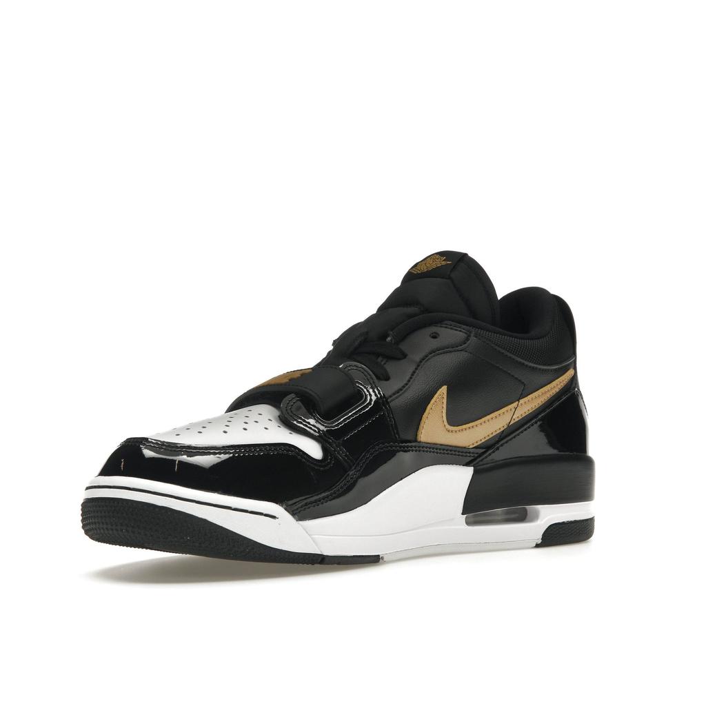 Кроссовки мужские Air Jordan Legacy 312 Low Черный Металлический Золотой Белый CD7069-071