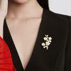 Yishu Pear Blossom Brooch High-End Women'S Niche Design Sense Brooch Pearl Enamel Blossom Pin Suit Coat Accessories