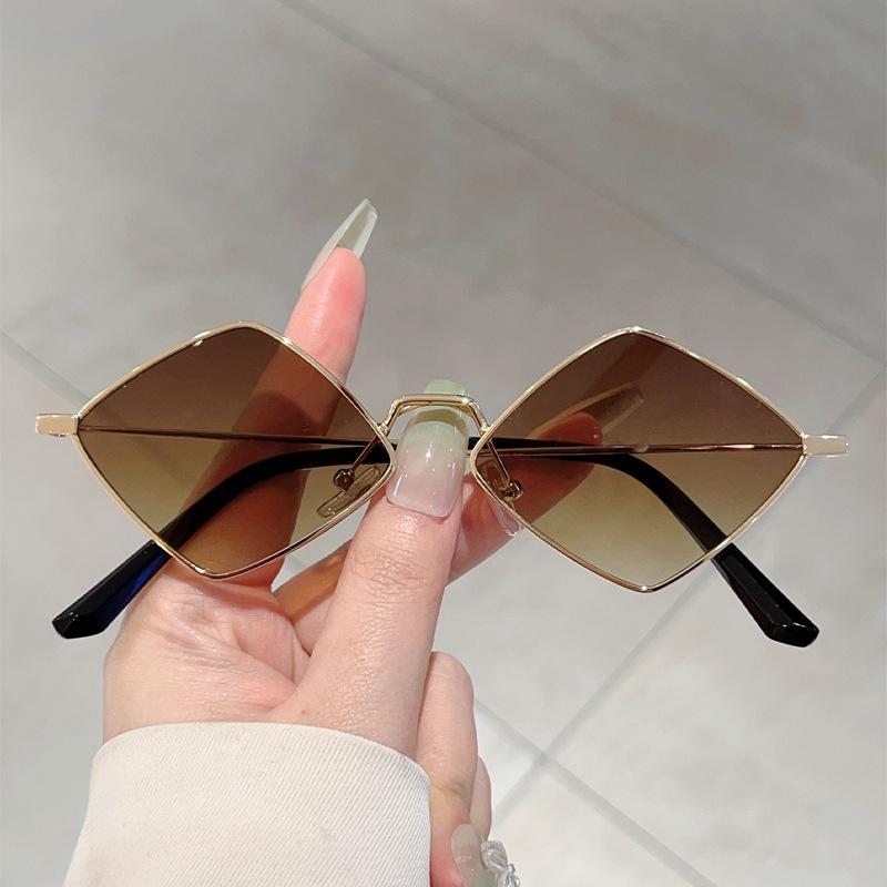 Женские солнцезащитные очки Y2k Metal Irregular Rhombus для женщин и мужчин, новые винтажные солнцезащитные очки в стиле панк-хип-хоп с популярным декором