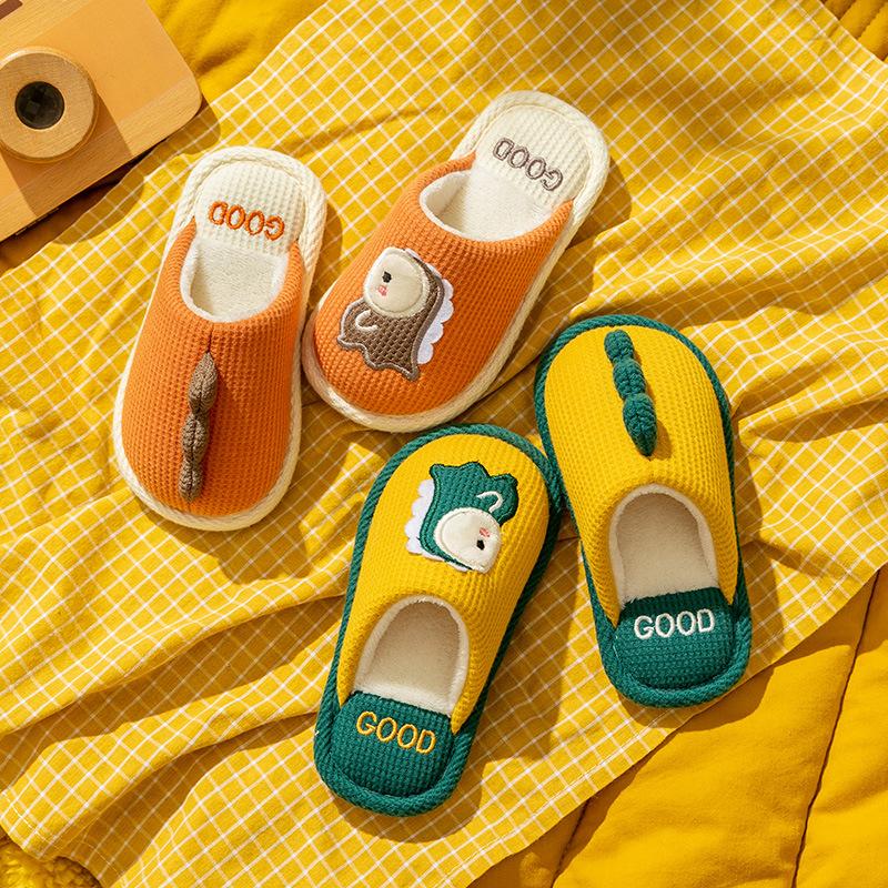 Детские хлопковые тапочки для мальчиков и девочек, домашние, для улицы, с мягкой подошвой, нескользящие, для детей среднего и старшего возраста и малышей, милые мультяшные, теплые