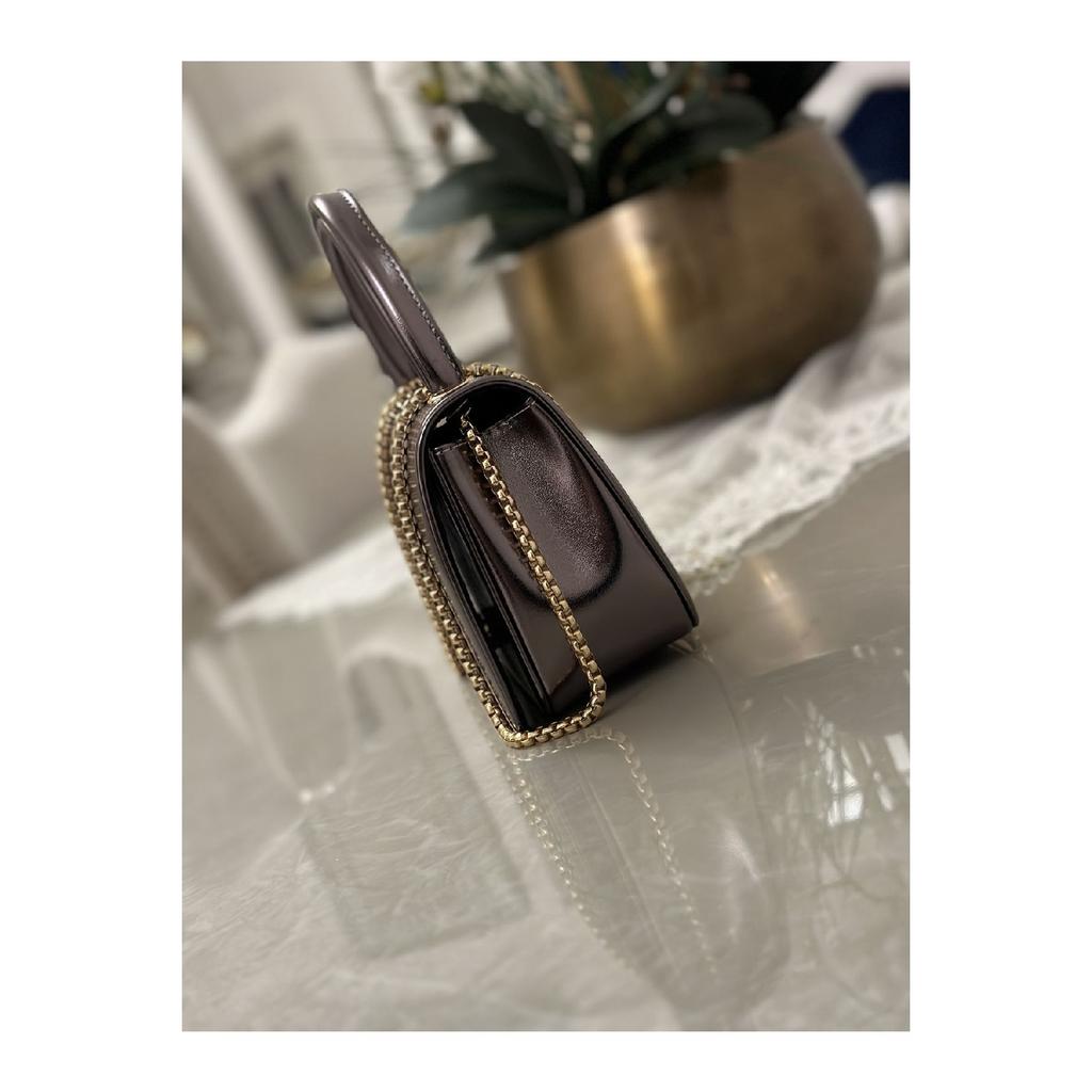 Женская сумка золотого цвета с золотым блестящим ремешком-цепочкой Женская сумка на плечо Сумка для вечернего платья