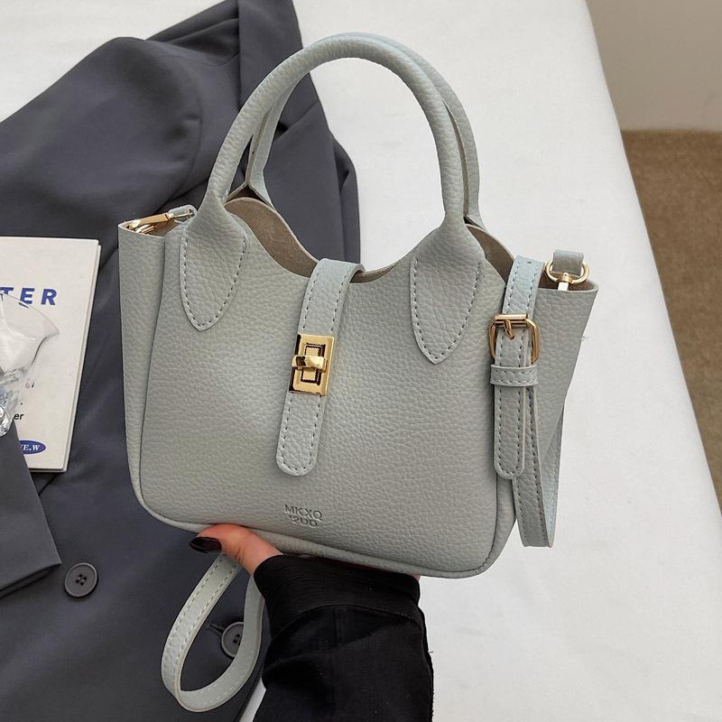 Передовой sense of foreign style маленькая сумка женская 2025 новая мода универсальная сумка-мессенджер популярная сумочка сумка-ведро