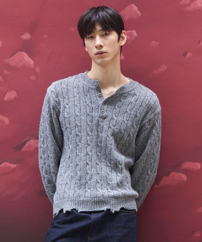 SENTAIR Damaged Cable Henley Neck Knit_Gray