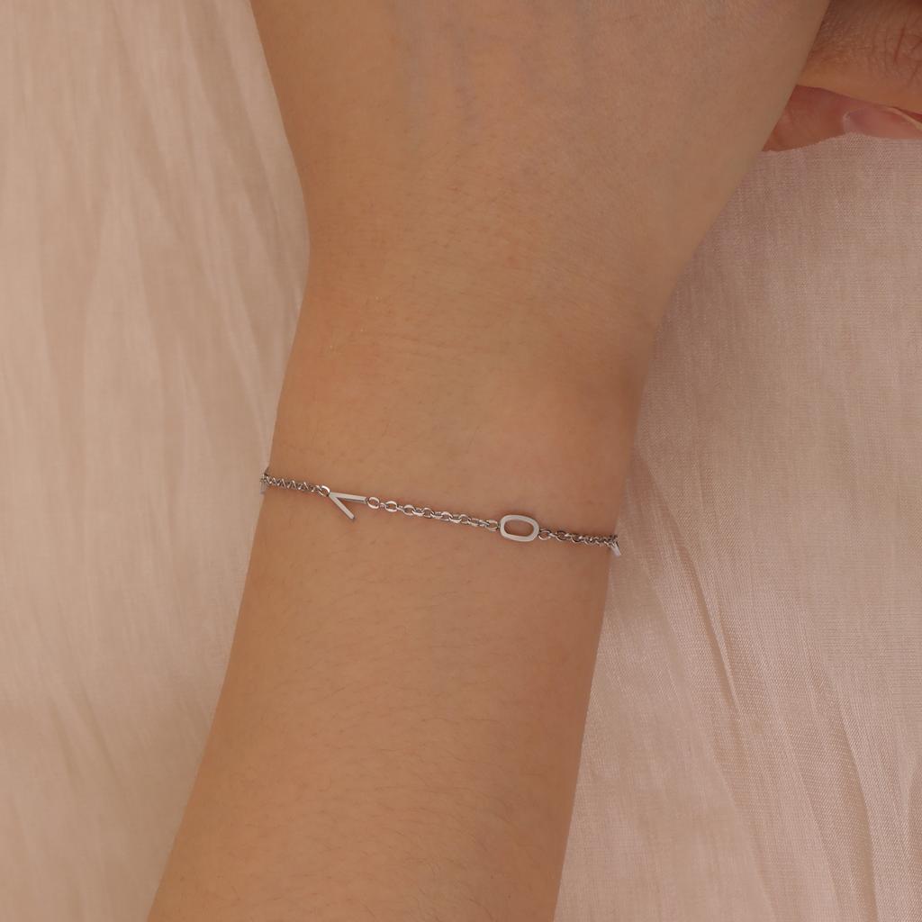 Cazador Custom Initial Letter Women's Bracelets Stainless Steel A-Z Alphabet Heart Personalized Bracelets Jewelry Birthday Gift