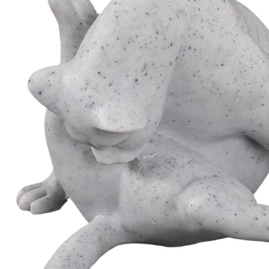 Фигурка кошки, лижущей попу, Забавная статуэтка кошки из смолы, Коллекционный причудливый орнамент с котенком для полки, стола, Подарок для любителей кошек