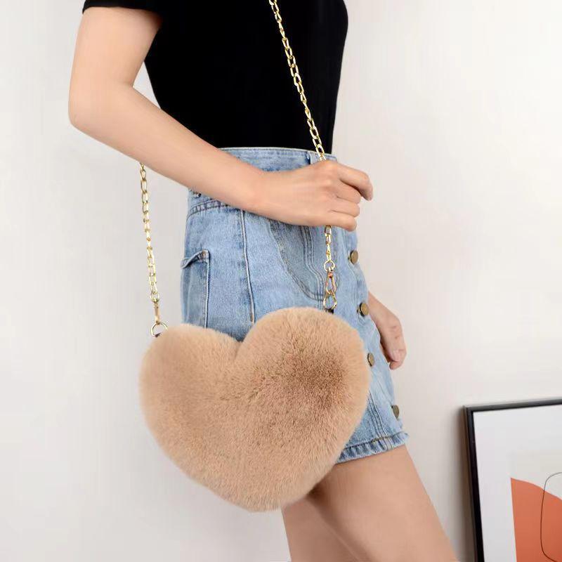 Yogodlns Fashion Women's Heart Shaped Handbags Cute Faux Fur Crossbody Bags Lady Soft Plush Chain Shoulder Bag Shopper Totes