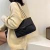 Small Bag Women 2025 New Fragrant Texture Small Square Bag Internet Celebrity Versatile Solid Color Chain Shoulder Messenger Handbag