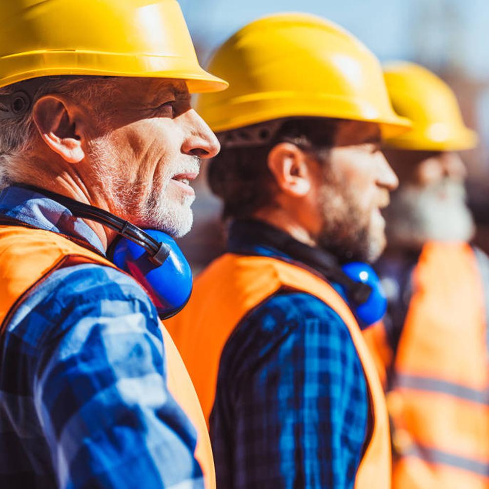 Safety Vest with Reflective Strip High Visibility Reflective Vest with Pockets Zipper Construction Working Vest