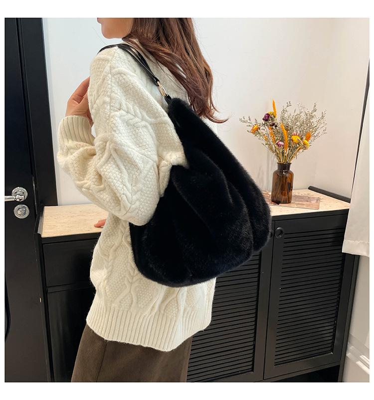 Незаменимая вещь для осенне-зимней моды! Вместительные женские сумки Mao Mao, интерпретирующие ленивые тенденции