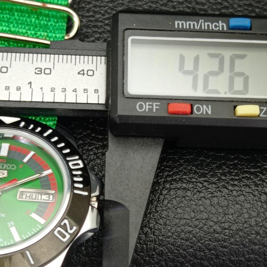 Seiko 5 JAPAN MENS AUTOMATIC 6309A REFURBISHED GREEN DIAL WATCH a426513-2