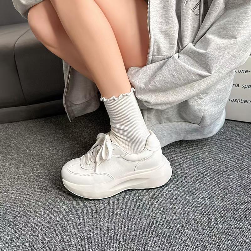 Женские кроссовки из первого слоя коровьей кожи, весенние новинки, спортивная и повседневная обувь, универсальные и легкие белые кроссовки