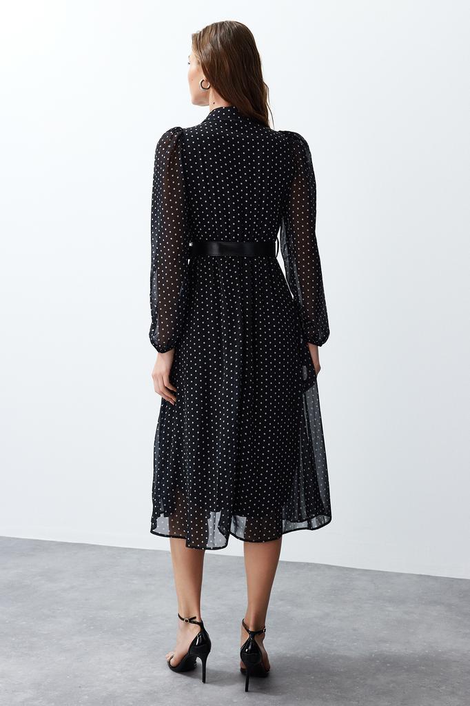 Женское модное дневное и ночное макси-платье с объемными рукавами и черным поясом в горошек на шифоновой подкладке макси-тканое платье