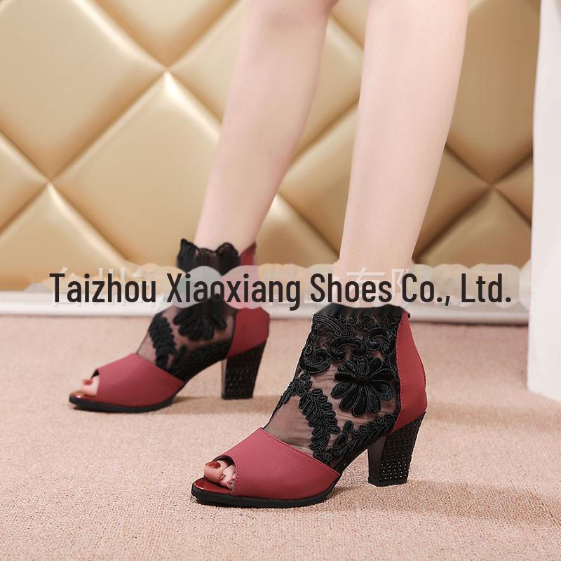 Женские сандалии Fish Mouth Mesh 2021 года, лето: Дышащее кружево, толстый каблук, молния, алый дизайн, доступны большие размеры