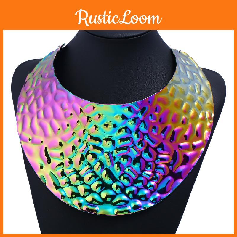 Fashionable Embossed Colorful Metal Disc Design Women Necklace For Style Vintage
